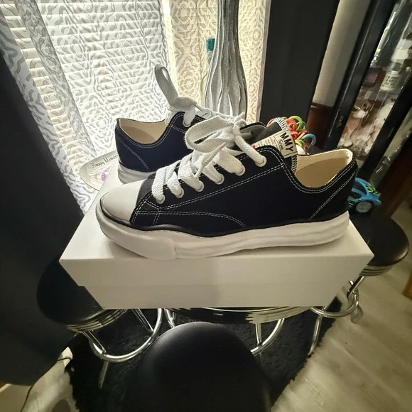 Kids Black and White Sneakers - Picture 3 of 6